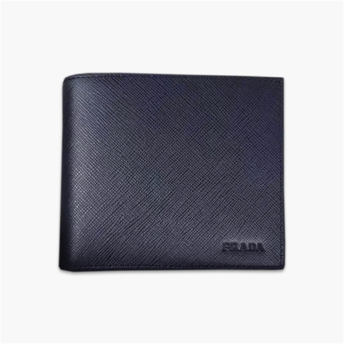 【原版皮】普拉达/Prada 短款钱夹，选用十字纹小牛皮裁制而成，边角热压印字母标识，精湛走线均匀整齐，做工精湛，款号：2M0513