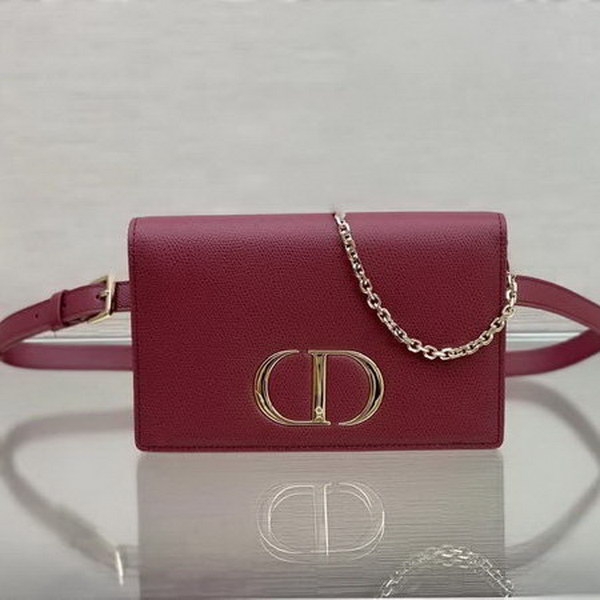 【原版皮】迪奥/Dior 30Montaigne 腰包WOC二合一，采用多功能设计，正面饰以CD元素，展现30 Montaigne系列产品的标志性外观，可搭配腰带佩戴，肩背，斜挎或作为手拿包使用