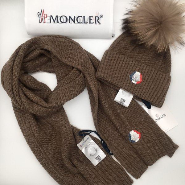 官网同步20秋季最新款-Moncler二​件套系‌列 围巾‎，帽子经‌典‎系‎列，精​致美感，精选毛线，手感超柔软，冬季必备款