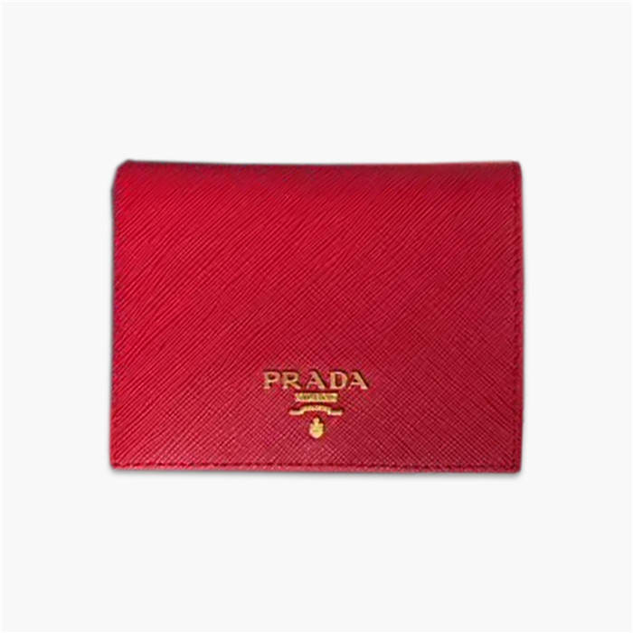 【原版皮】普拉达/Prada 短款钱夹，选用十字纹小牛皮裁制而成，点缀金色散字唛徽标，简单实用，提升个人品味的一款，款号：1M0204